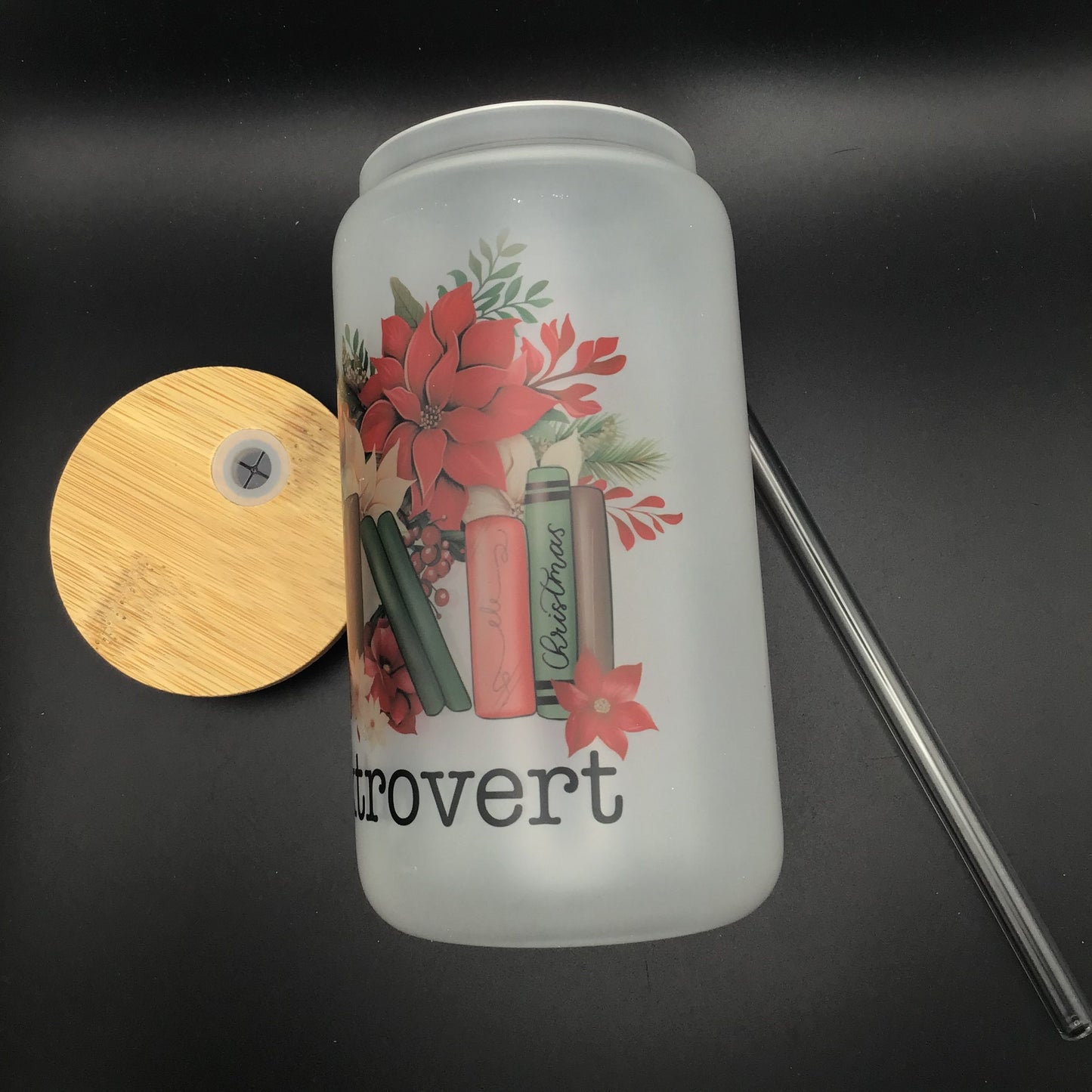 Christmas Booktrovert Frosted Glass Tumbler | weihnachtliches Trinkgefäß | Glas mit Bambusdeckel und Strohhalm