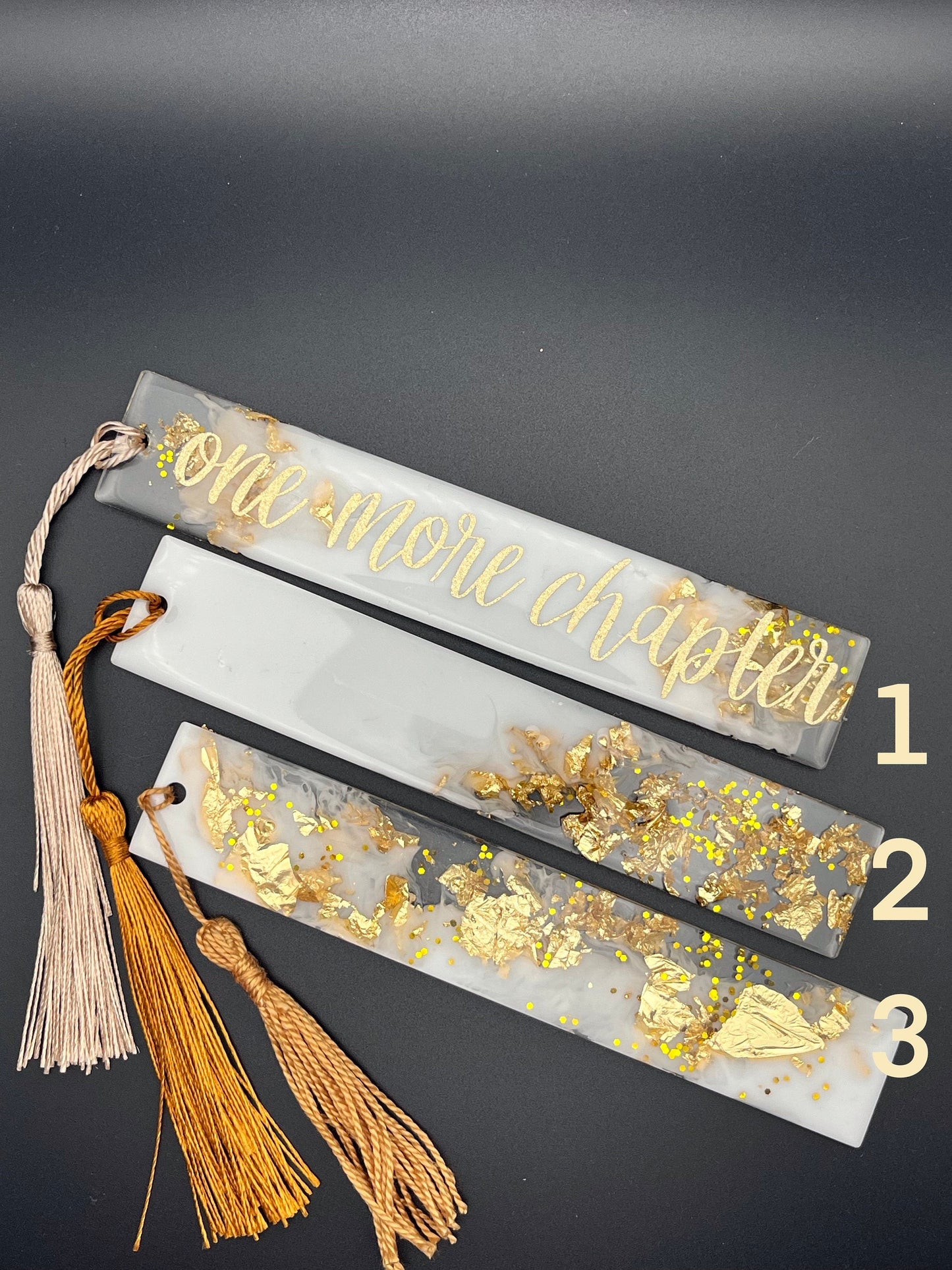 Lesezeichen Resin | Personalisierbares Lesezeichen | weiß-goldenes Lesezeichen