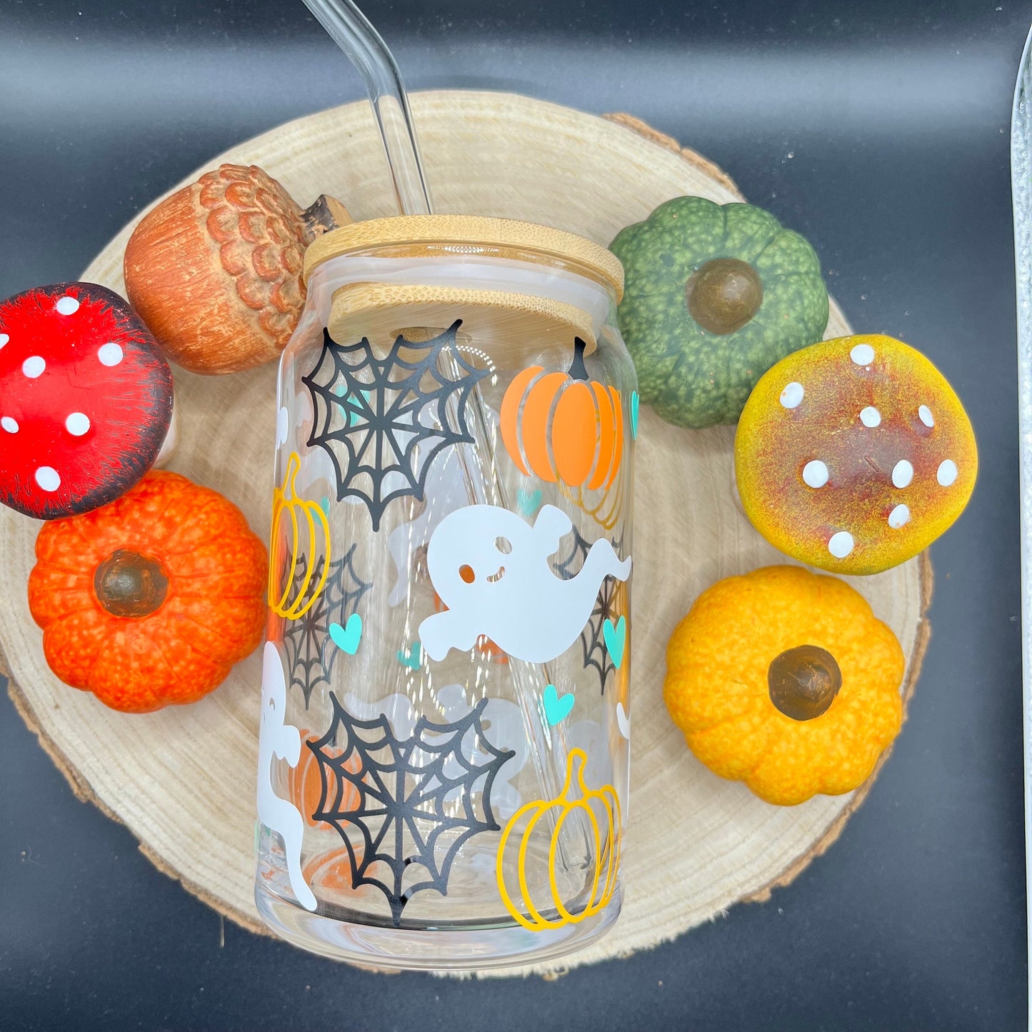 Halloween Glass Tumbler | Herbstliches Trinkglas | Glas mit Bambusdeckel und Strohhalm