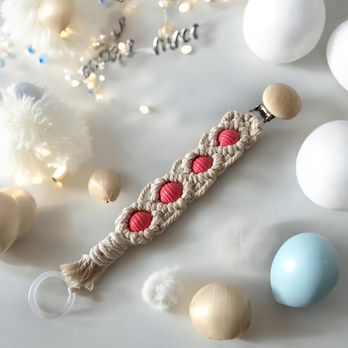 Makramee Schnullerkette | personalisierte Schnullerkette | Geschenk zur Geburt