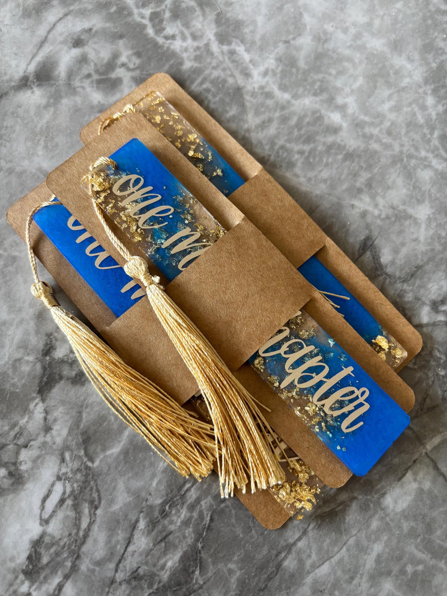 Lesezeichen Resin | Personalisierbares Lesezeichen | blau-goldenes Lesezeichen